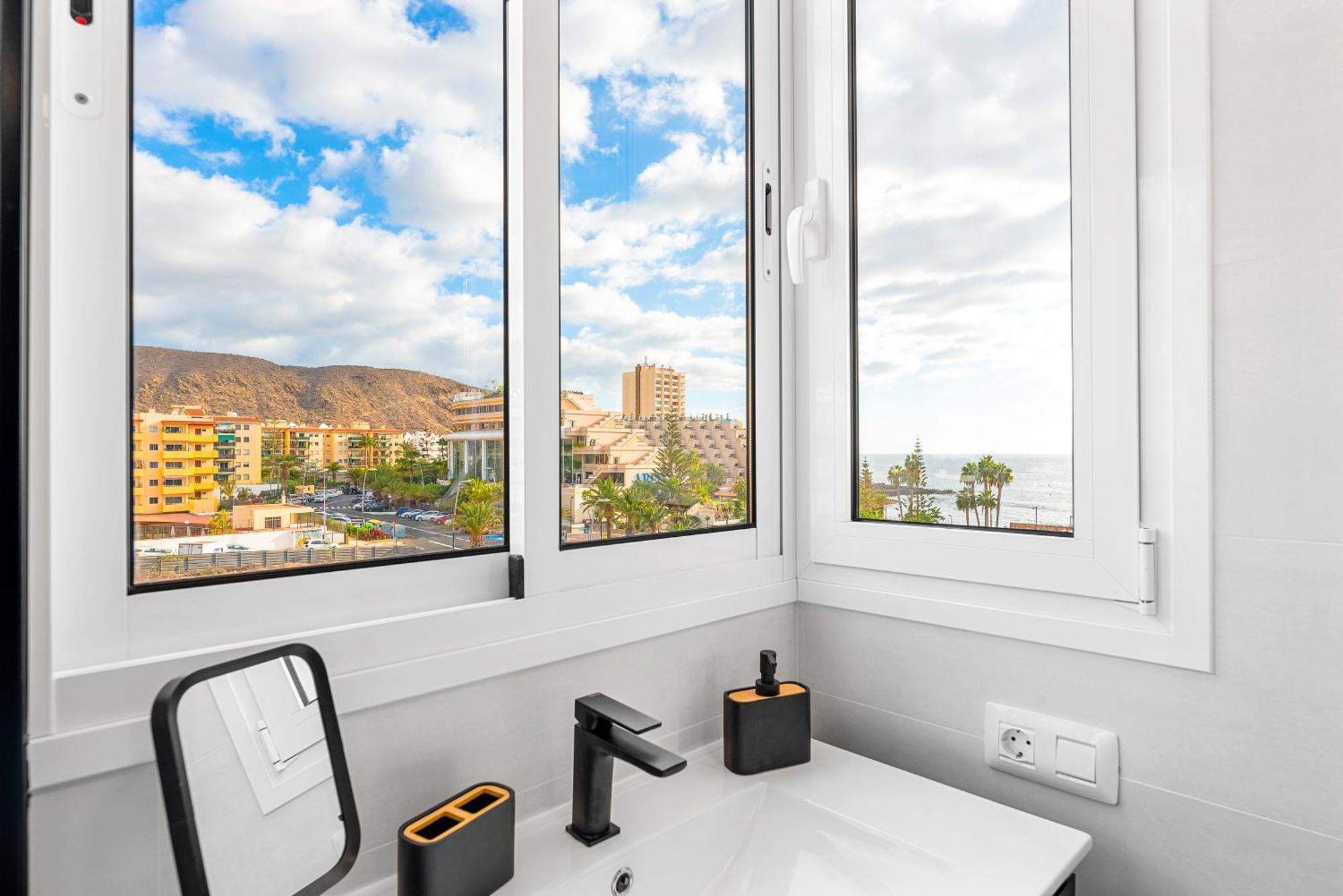 Sasha Suite Tenerife Los Cristianos  Exterior photo